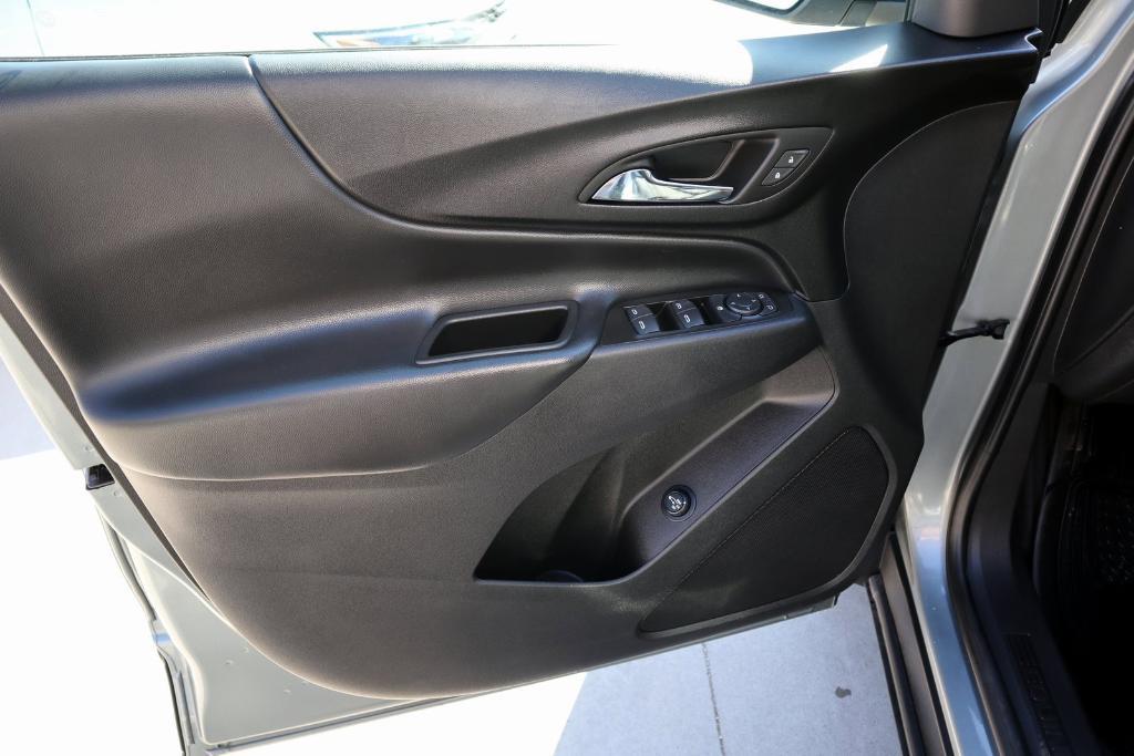 used 2024 Chevrolet Equinox car, priced at $21,877