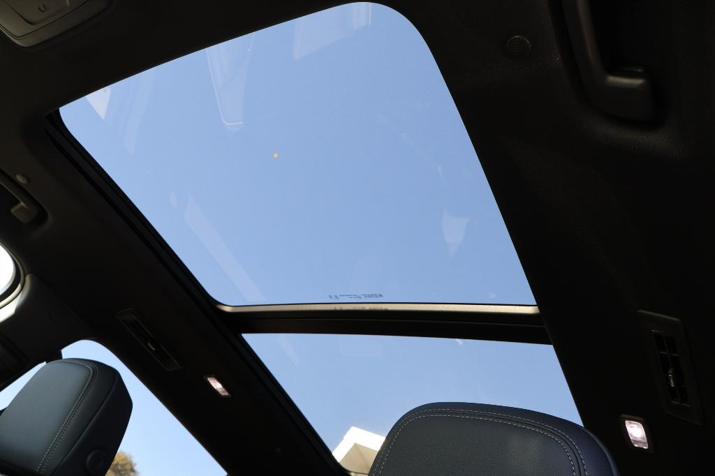 new 2026 Chevrolet Traverse car, priced at $58,495