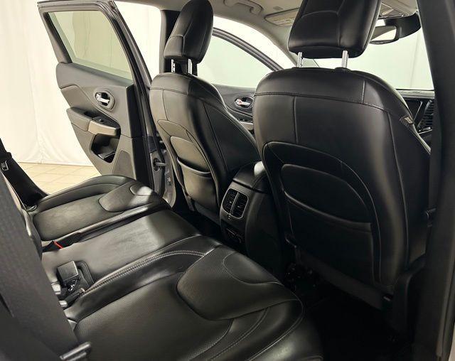 used 2019 Jeep Cherokee car, priced at $20,437