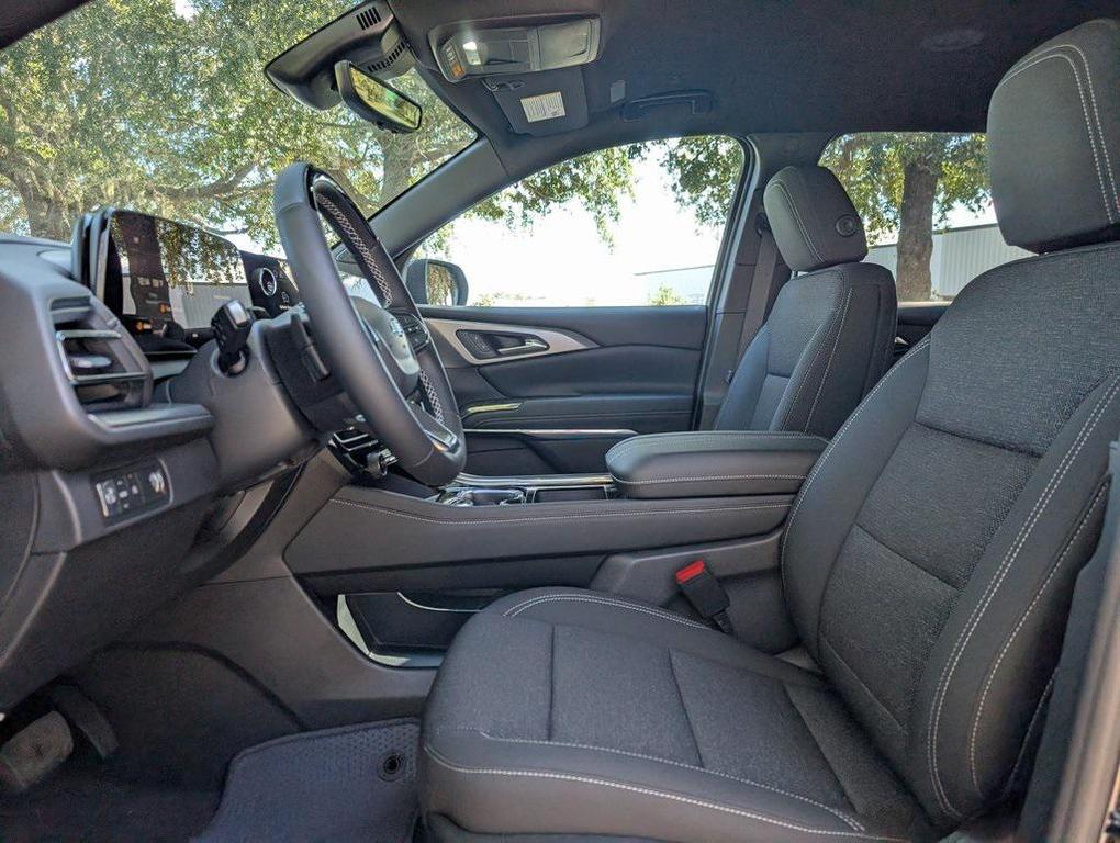 new 2026 Chevrolet Traverse car, priced at $42,140