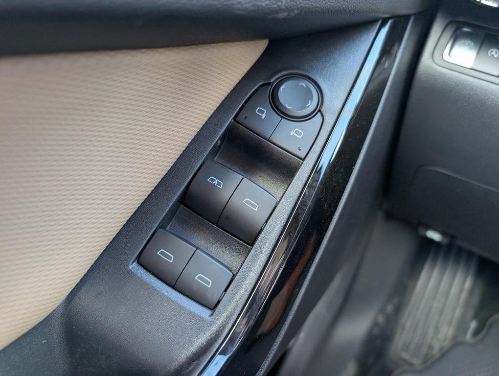 new 2026 Chevrolet Equinox car, priced at $38,985