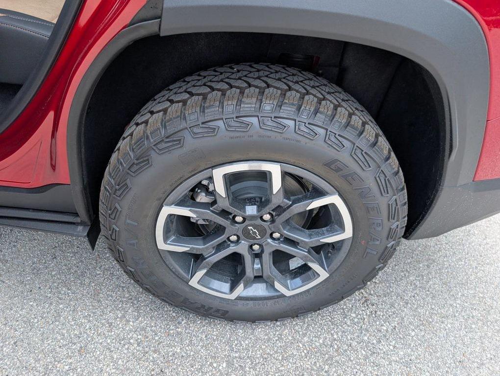 new 2026 Chevrolet Equinox car, priced at $27,390