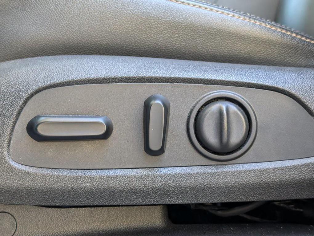 used 2020 Chevrolet Equinox car, priced at $16,995