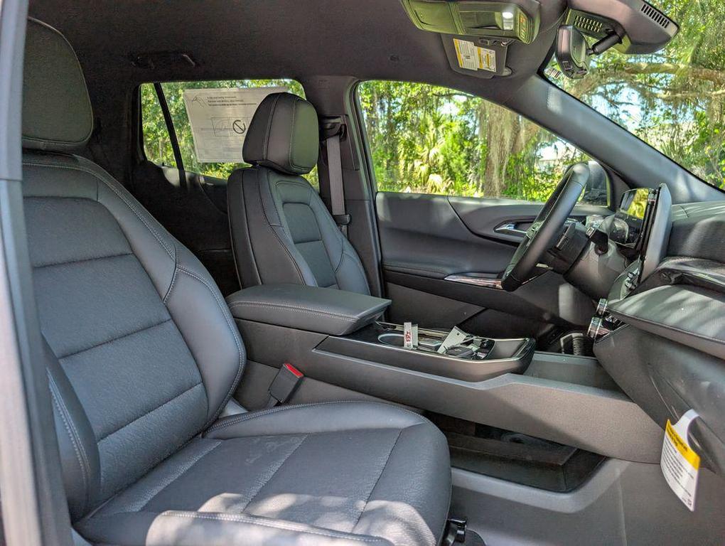 new 2026 Chevrolet Equinox car, priced at $34,390