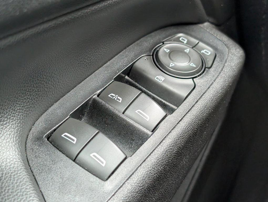 used 2018 Chevrolet Equinox car, priced at $11,521