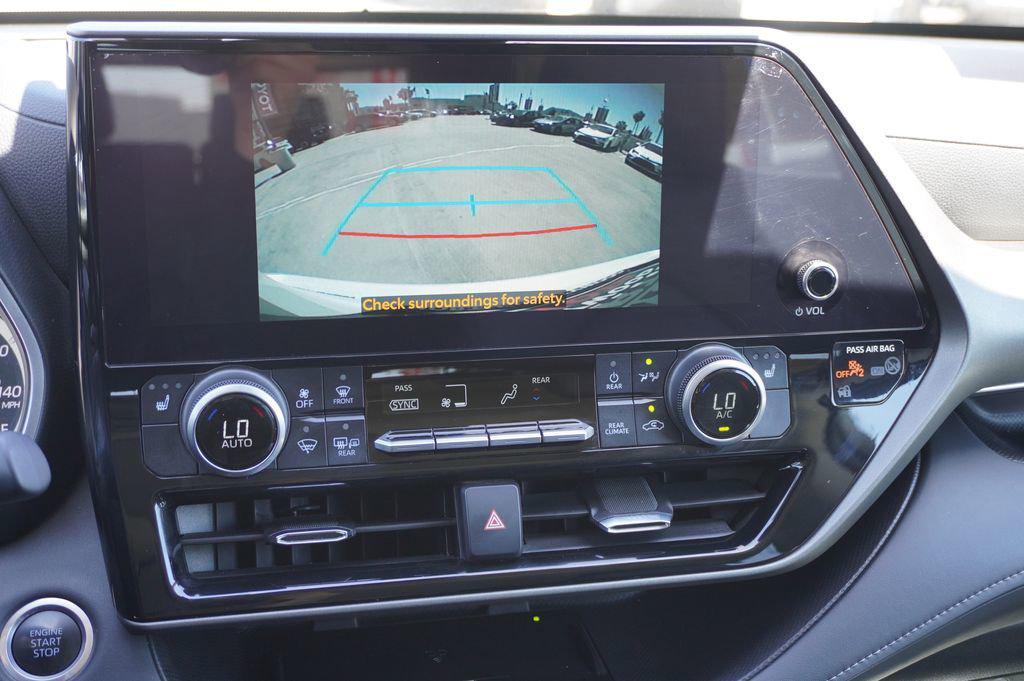 used 2024 Toyota Highlander car, priced at $39,500