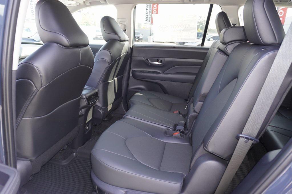 new 2026 Toyota Grand Highlander Hybrid car, priced at $50,726