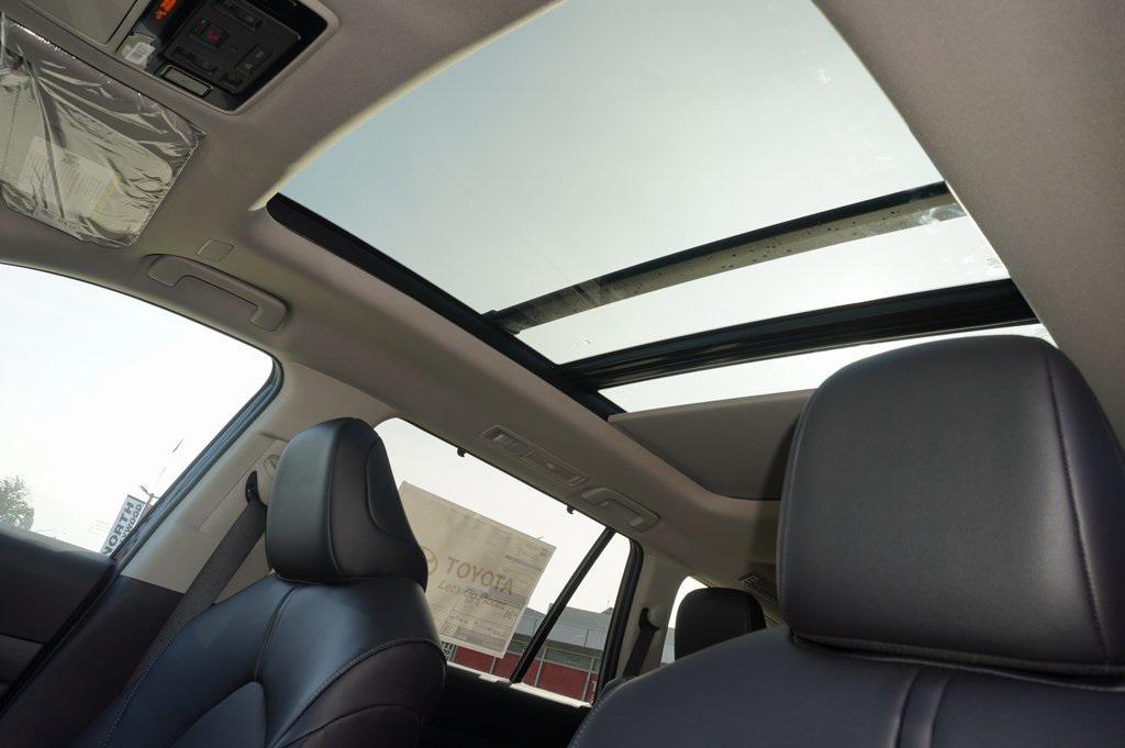 new 2026 Toyota Grand Highlander Hybrid car, priced at $50,726