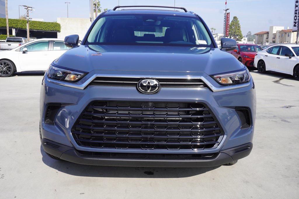 new 2026 Toyota Grand Highlander Hybrid car, priced at $50,726