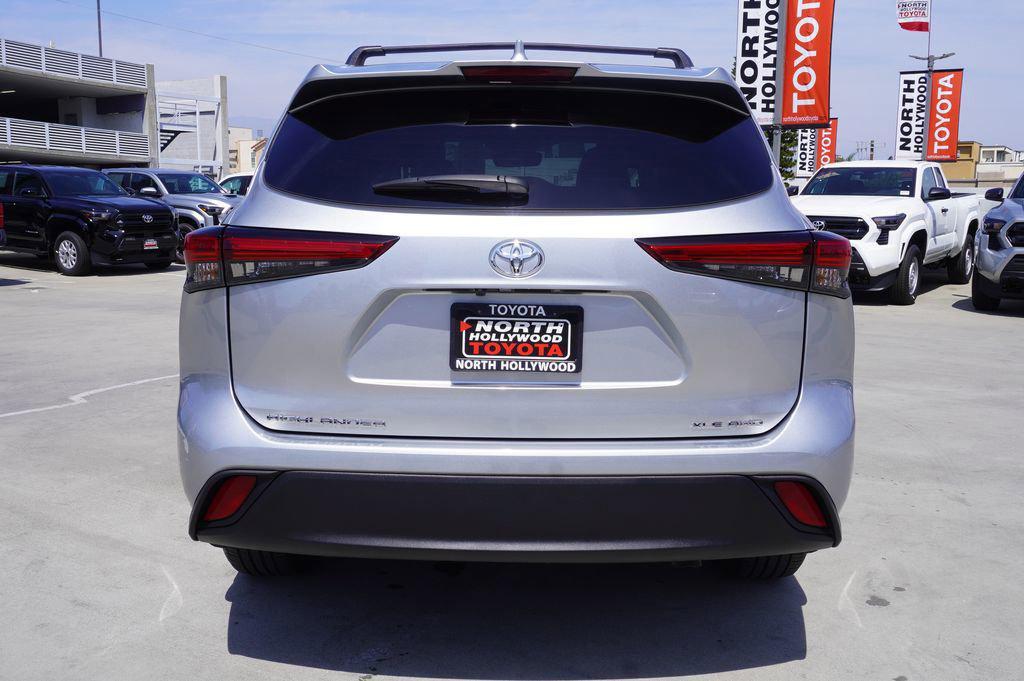 used 2023 Toyota Highlander car, priced at $39,800