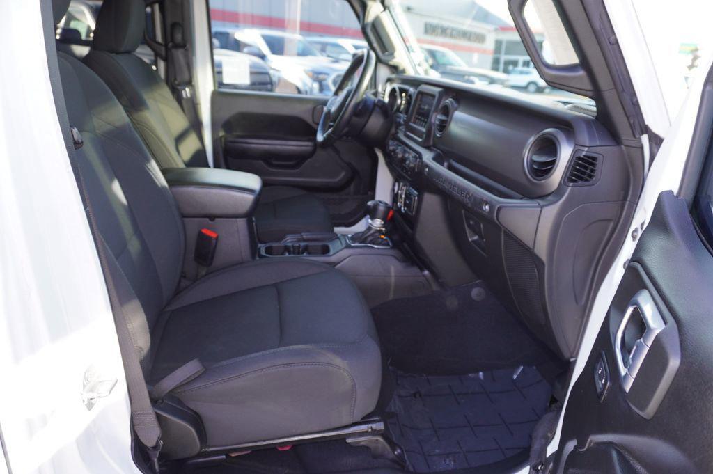 used 2022 Jeep Wrangler Unlimited car, priced at $27,400