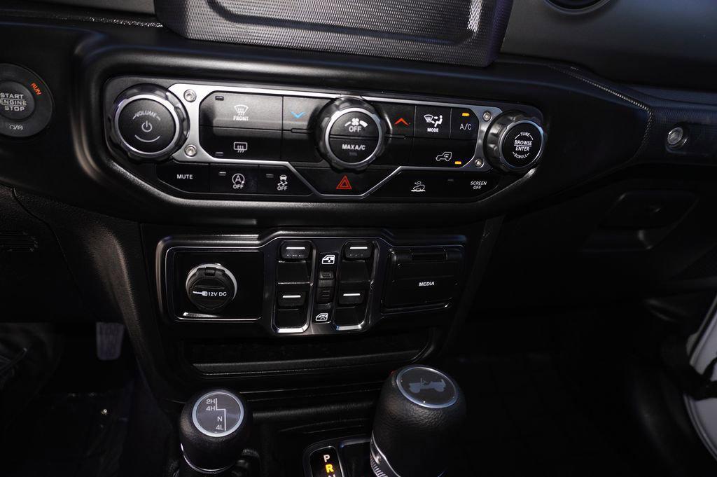 used 2022 Jeep Wrangler Unlimited car, priced at $27,400