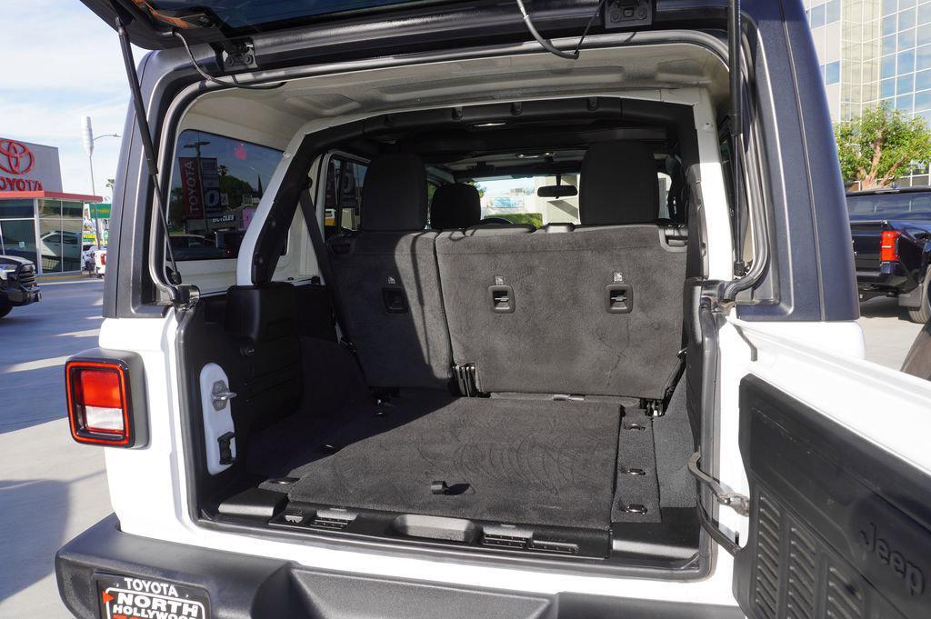 used 2022 Jeep Wrangler Unlimited car, priced at $27,400