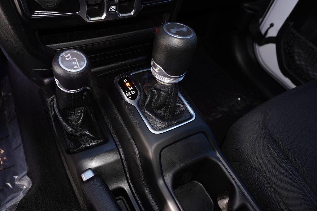 used 2022 Jeep Wrangler Unlimited car, priced at $27,400