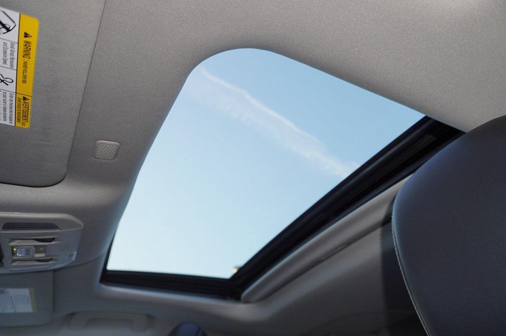 used 2022 Toyota Highlander car, priced at $36,750