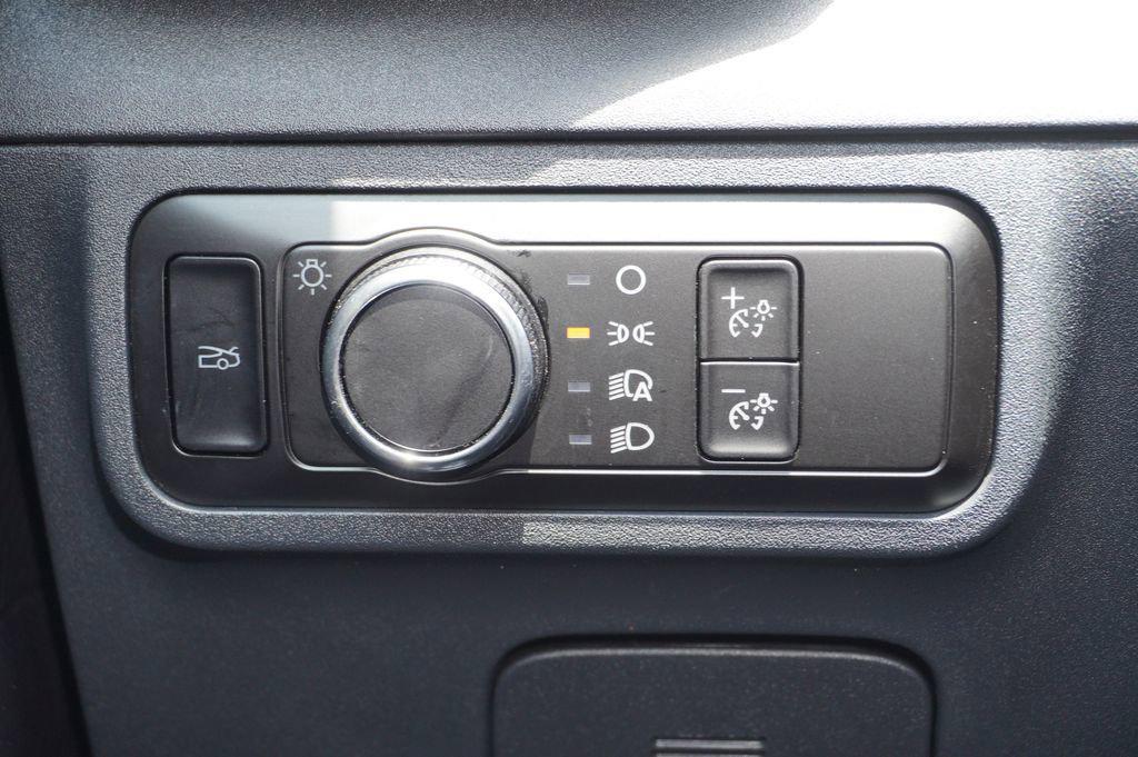 used 2025 Ford Mustang car, priced at $34,200