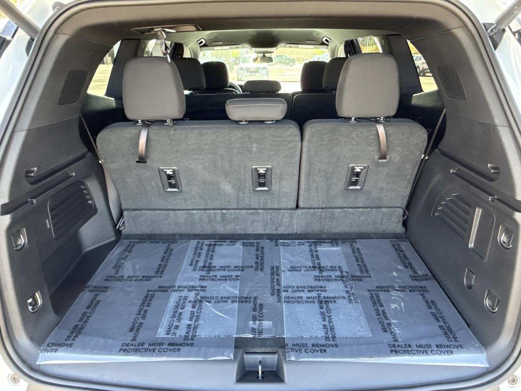 used 2025 GMC Acadia car, priced at $34,997