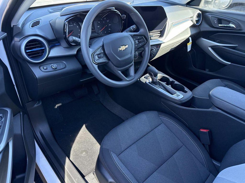 new 2026 Chevrolet Trax car, priced at $22,900