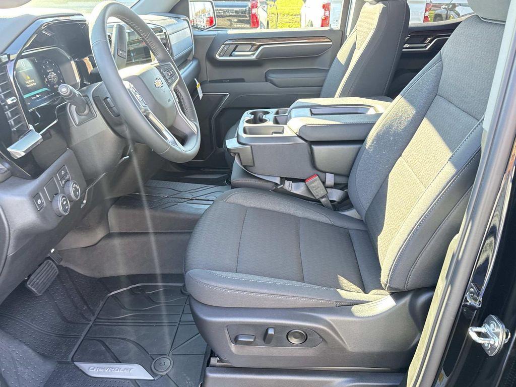 new 2026 Chevrolet Silverado 1500 car, priced at $52,650