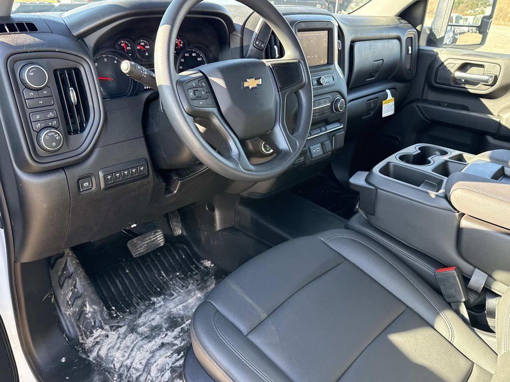 new 2025 Chevrolet Silverado 3500 car, priced at $71,995