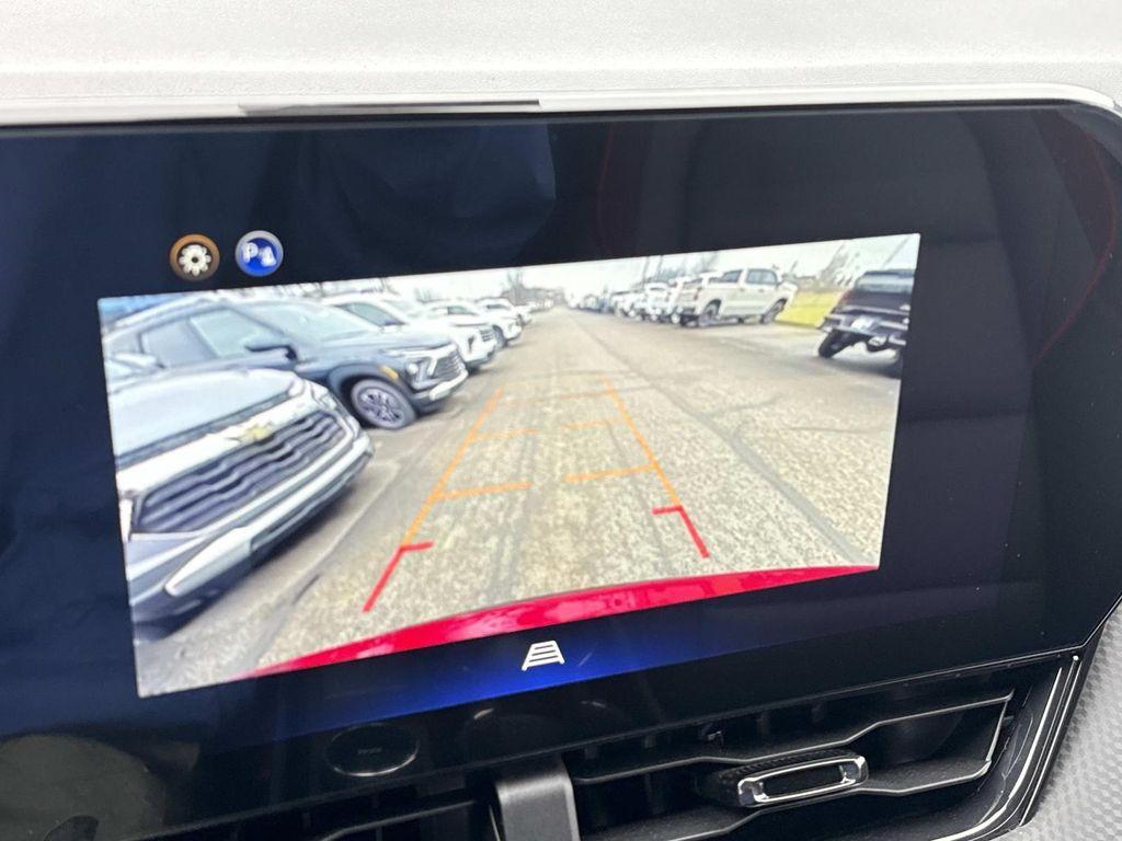 new 2026 Chevrolet Equinox car, priced at $34,900