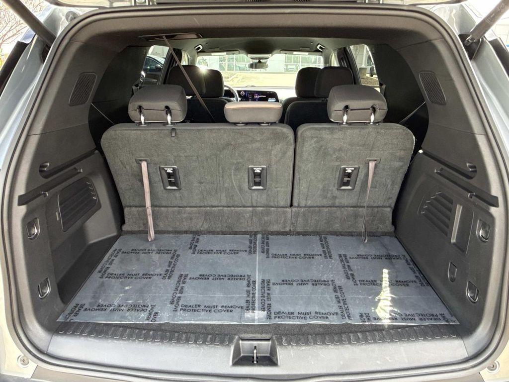 used 2025 Chevrolet Traverse car, priced at $36,597