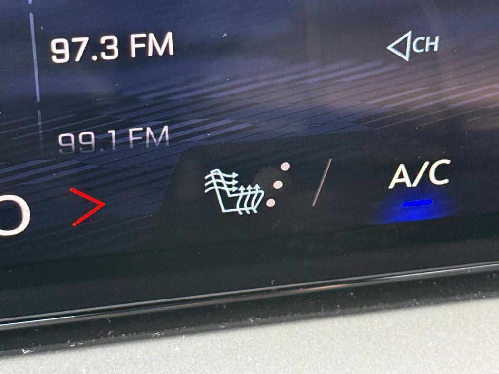 used 2025 Chevrolet Traverse car, priced at $36,597