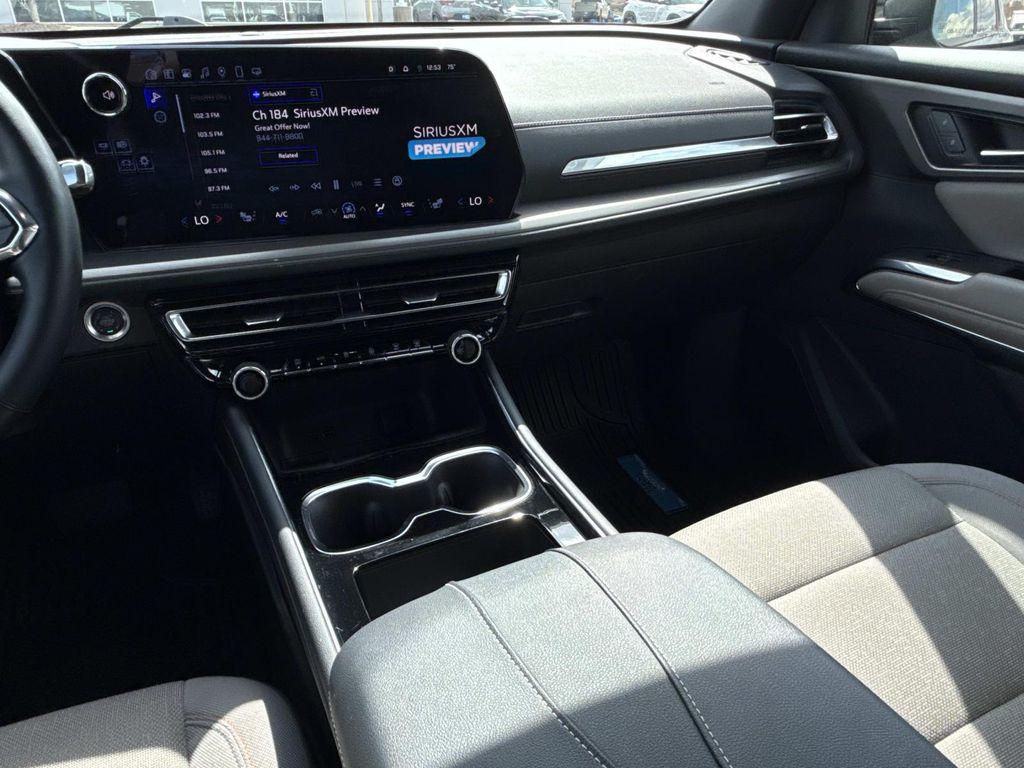 used 2025 Chevrolet Traverse car, priced at $36,597