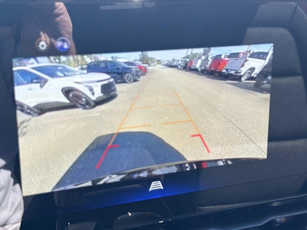 new 2026 Chevrolet Equinox car, priced at $33,900