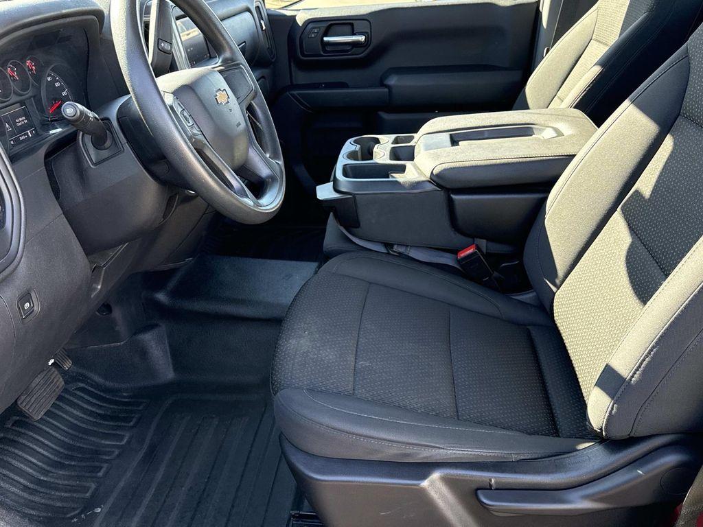 used 2024 Chevrolet Silverado 1500 car, priced at $28,997