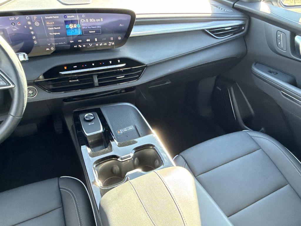 used 2025 Buick Enclave car, priced at $35,997