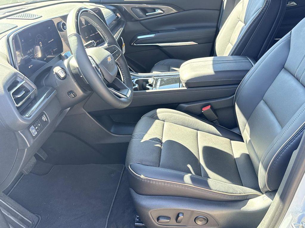 new 2026 Chevrolet Traverse car, priced at $55,490