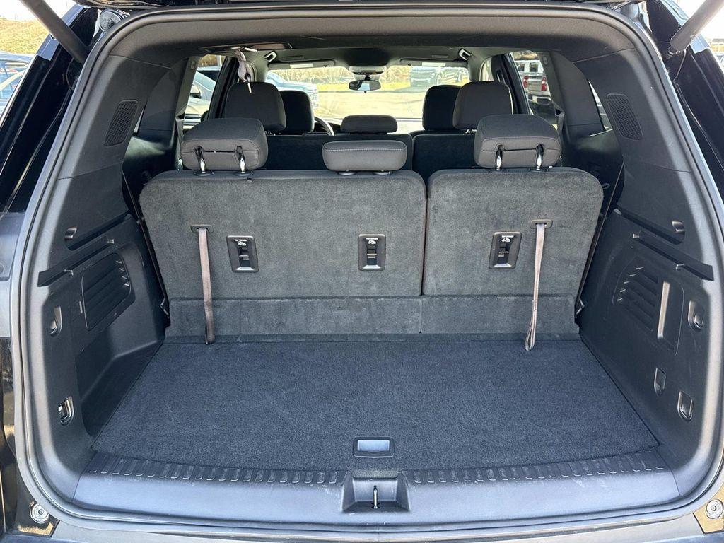 used 2025 GMC Acadia car, priced at $32,997