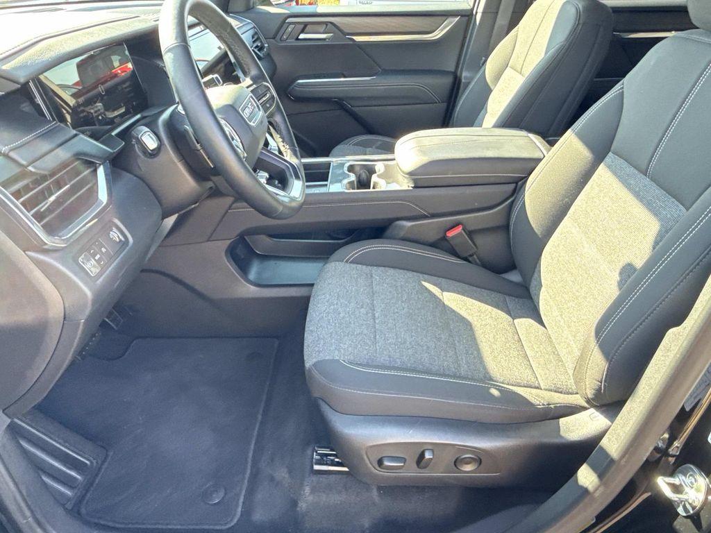 used 2025 GMC Acadia car, priced at $32,997