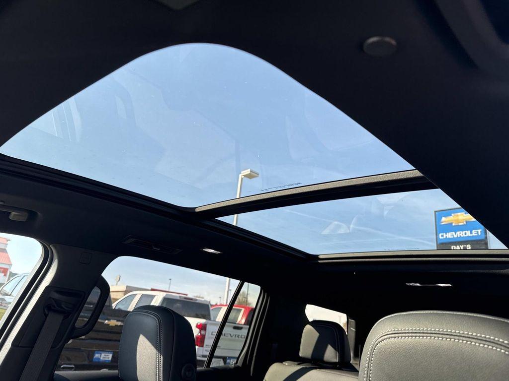 new 2026 Chevrolet Traverse car, priced at $47,895