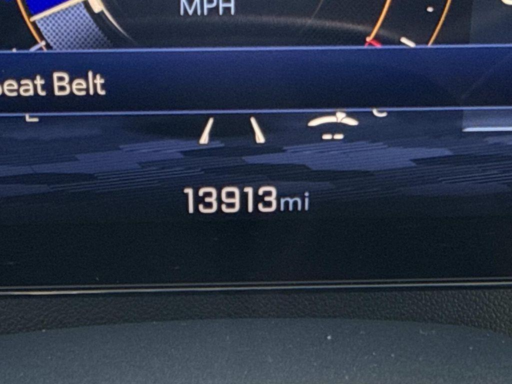 used 2025 Chevrolet Traverse car, priced at $37,497