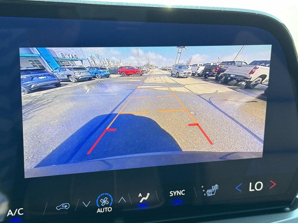 used 2025 Chevrolet Traverse car, priced at $37,497