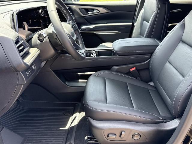 new 2026 Chevrolet Traverse car, priced at $48,240