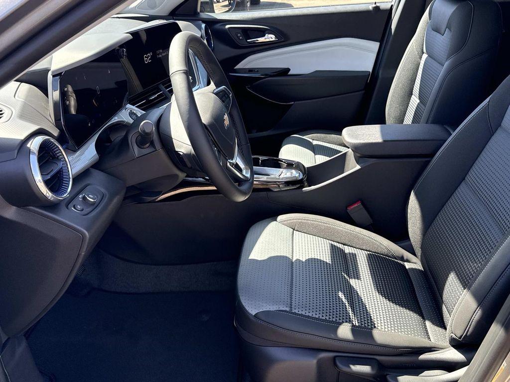 new 2026 Chevrolet Trax car, priced at $25,400