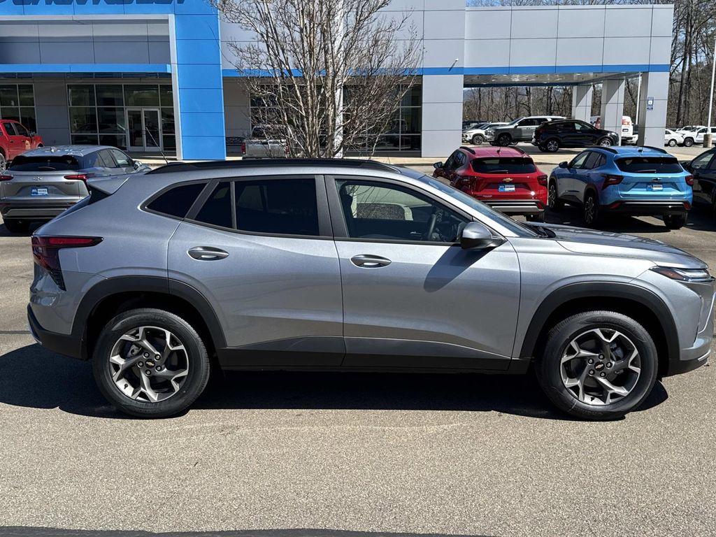 new 2026 Chevrolet Trax car, priced at $25,400