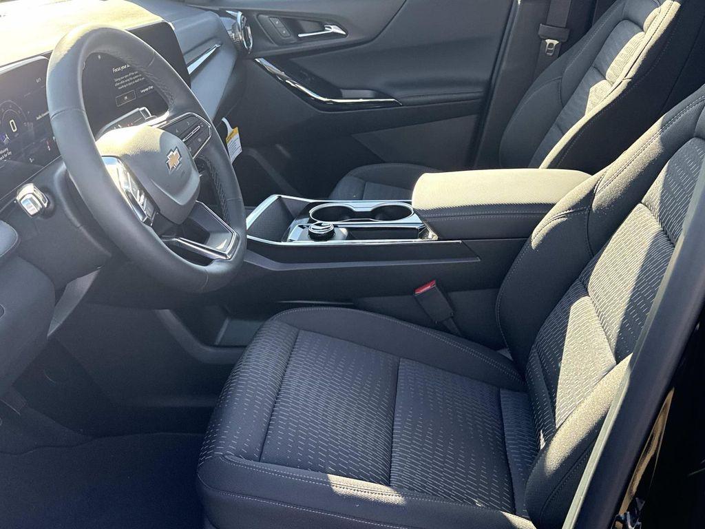 new 2026 Chevrolet Equinox car, priced at $28,900