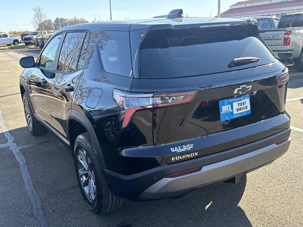 new 2026 Chevrolet Equinox car, priced at $28,900