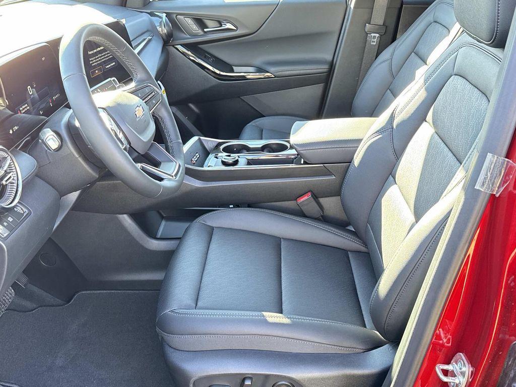 new 2026 Chevrolet Equinox car, priced at $31,900