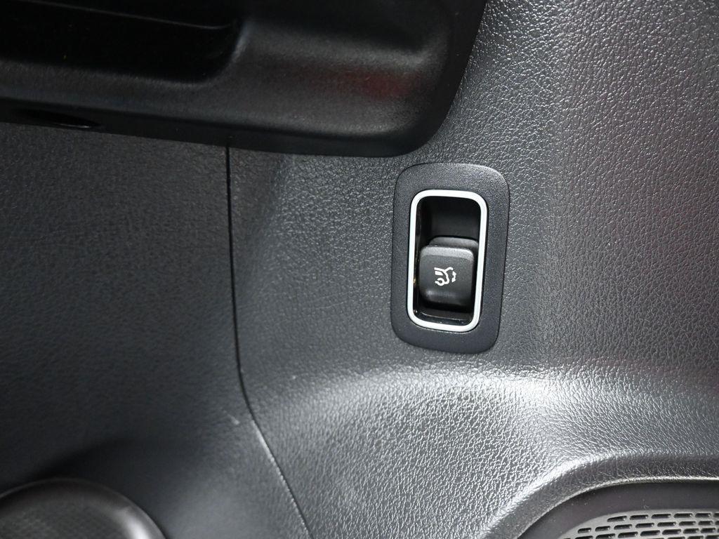 used 2021 Mercedes-Benz GLA 250 car, priced at $18,998