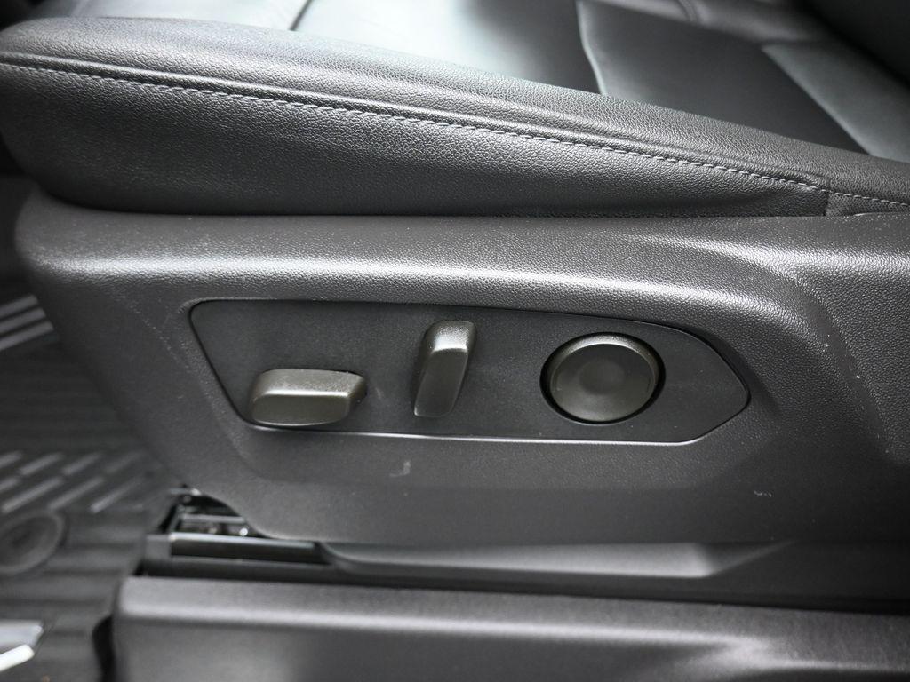 used 2024 Chevrolet Silverado 1500 car, priced at $45,988