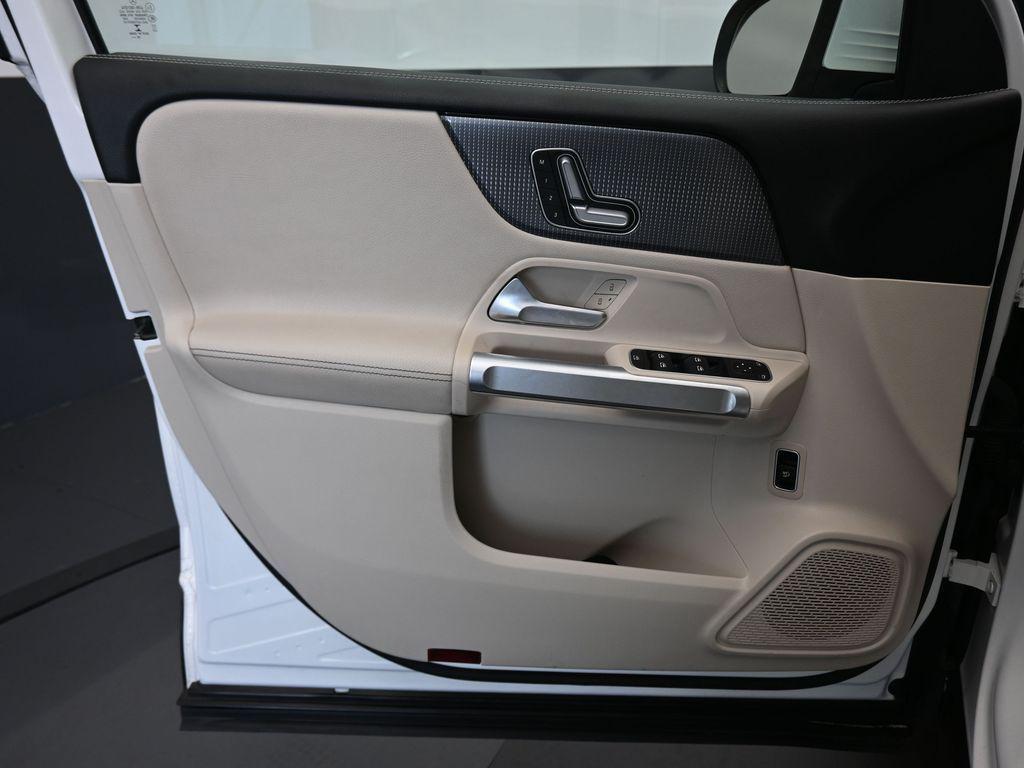 used 2020 Mercedes-Benz GLB 250 car, priced at $21,987