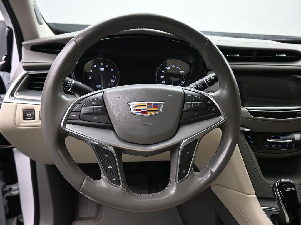 used 2024 Cadillac XT5 car, priced at $34,999