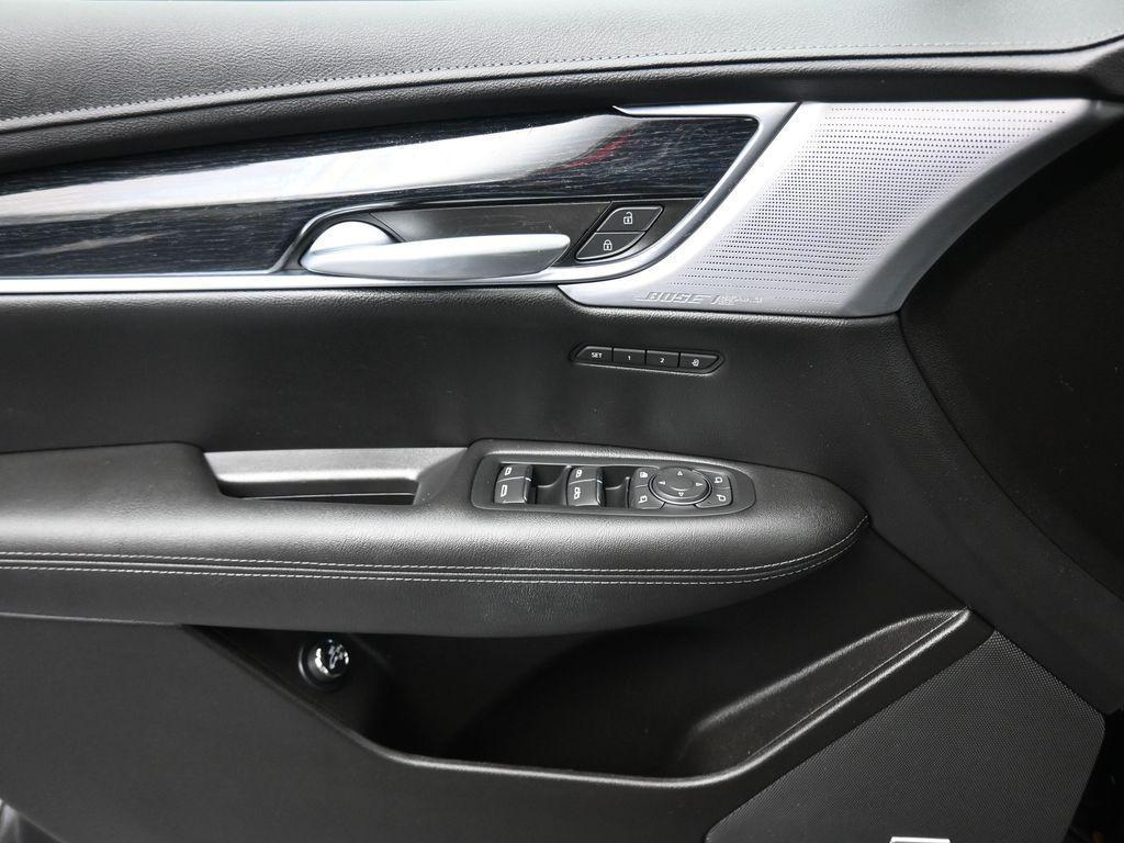 used 2025 Cadillac XT5 car, priced at $41,999