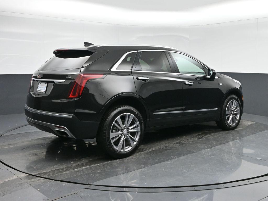 used 2025 Cadillac XT5 car, priced at $41,999