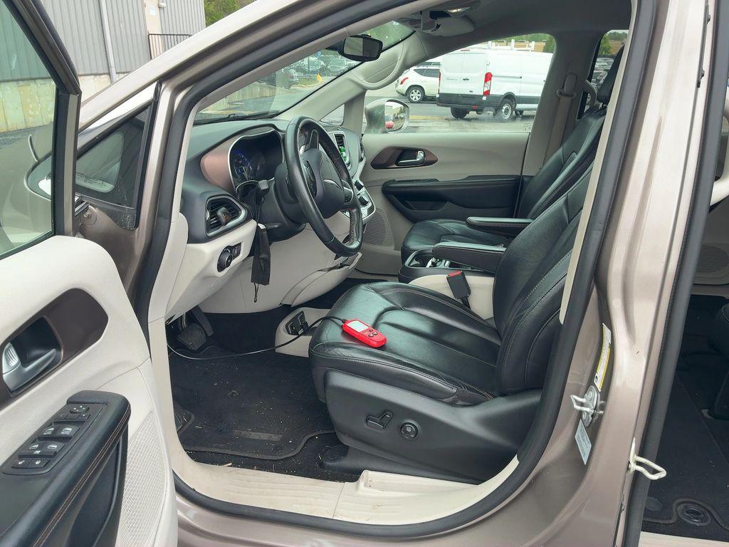 used 2017 Chrysler Pacifica car, priced at $14,988